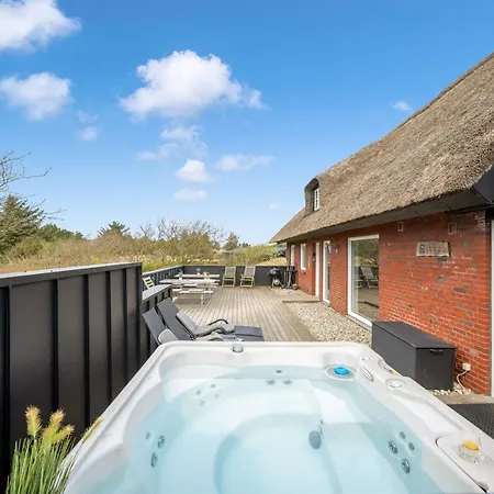 Irlin - 800m From The Sea By Interhome