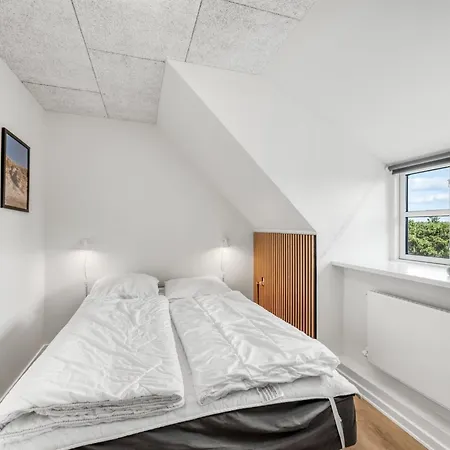 Irlin - 800m From The Sea By Interhome