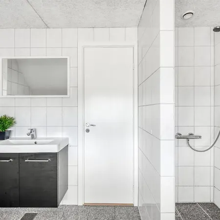 Irlin - 800m From The Sea By Interhome