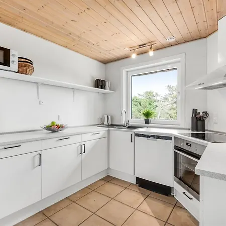 Prázdninový dům Irlin - 800m From The Sea By Interhome *