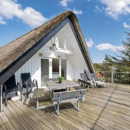 Irlin - 800m From The Sea By Interhome