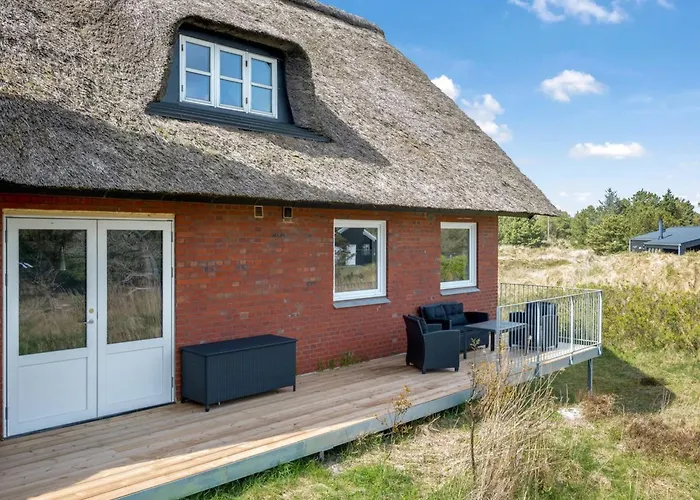 Дом отдыха Irlin - 800m From The Sea By Interhome Вайерс-Странд