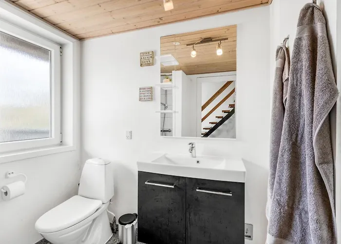 Irlin - 800m From The Sea By Interhome